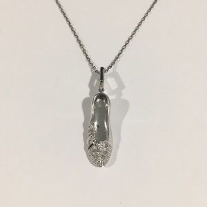 14k White Gold Diamond 💎 Shoe 👠 Pendant Necklace